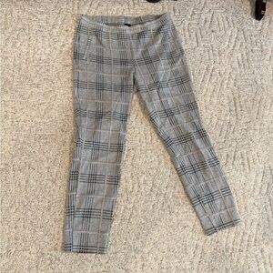 HUE Gray Plaid Slim Ankle Pants